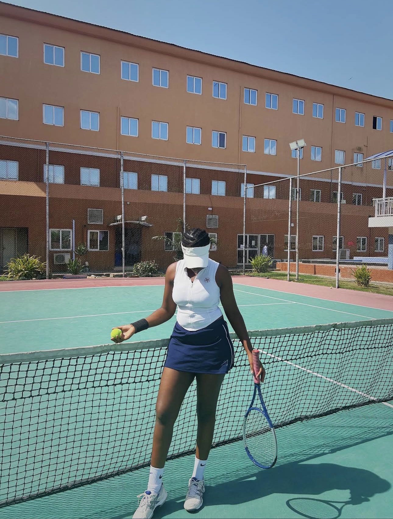 Monaliza Tennis Club seating